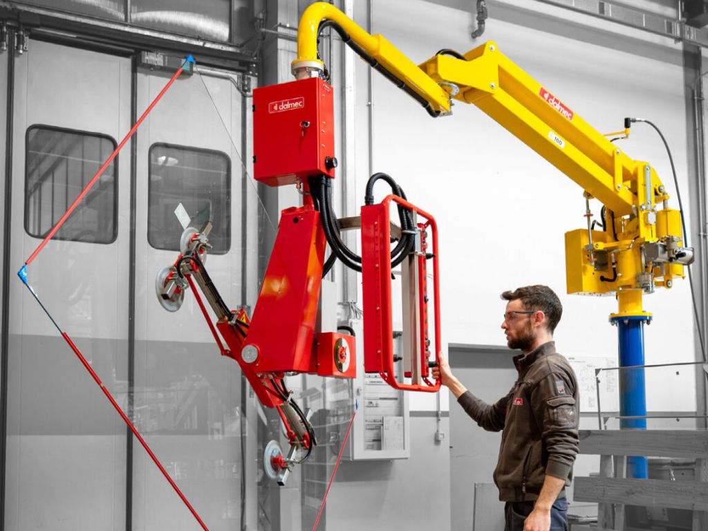 Safe Glass Handling with Industrial Manipulators
