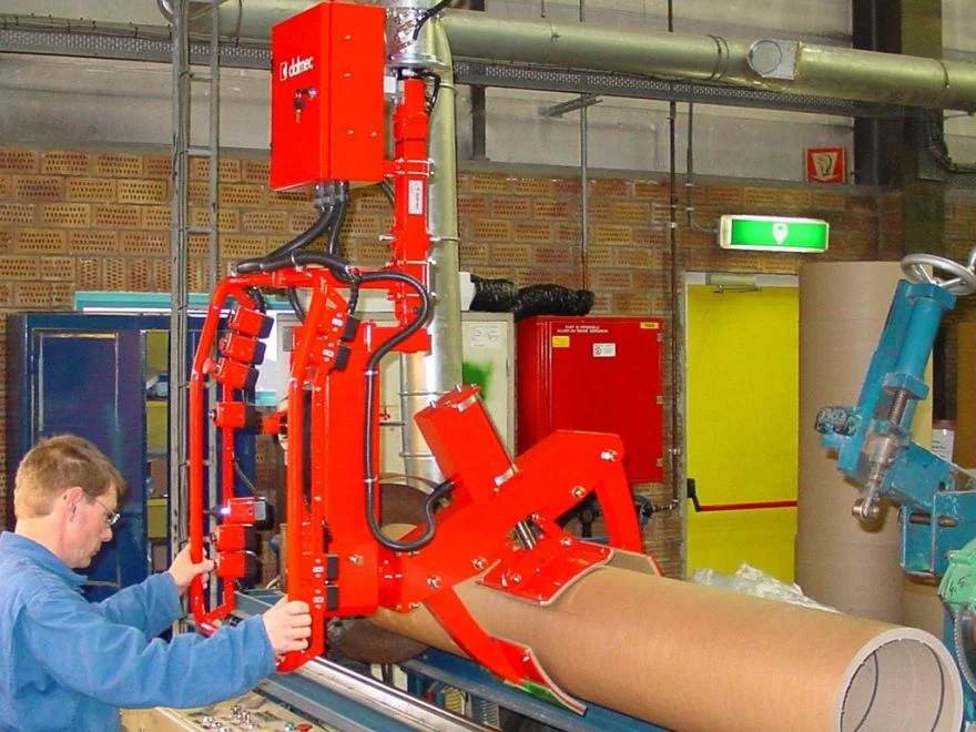 Dalmec industrial manipulator lifting and positioning tooling and production equipment for safe, precise and ergonomic manufacturing operations.