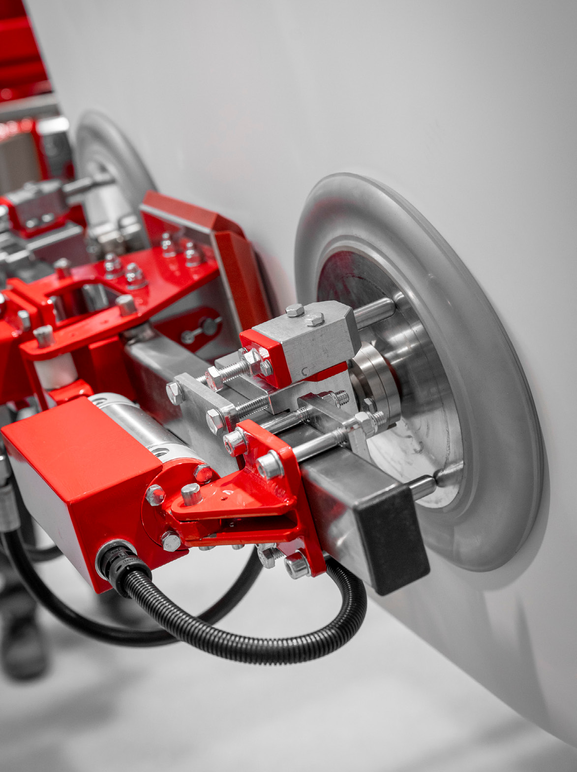 Close-up of Dalmec vacuum suction pads providing secure grip during material handling.